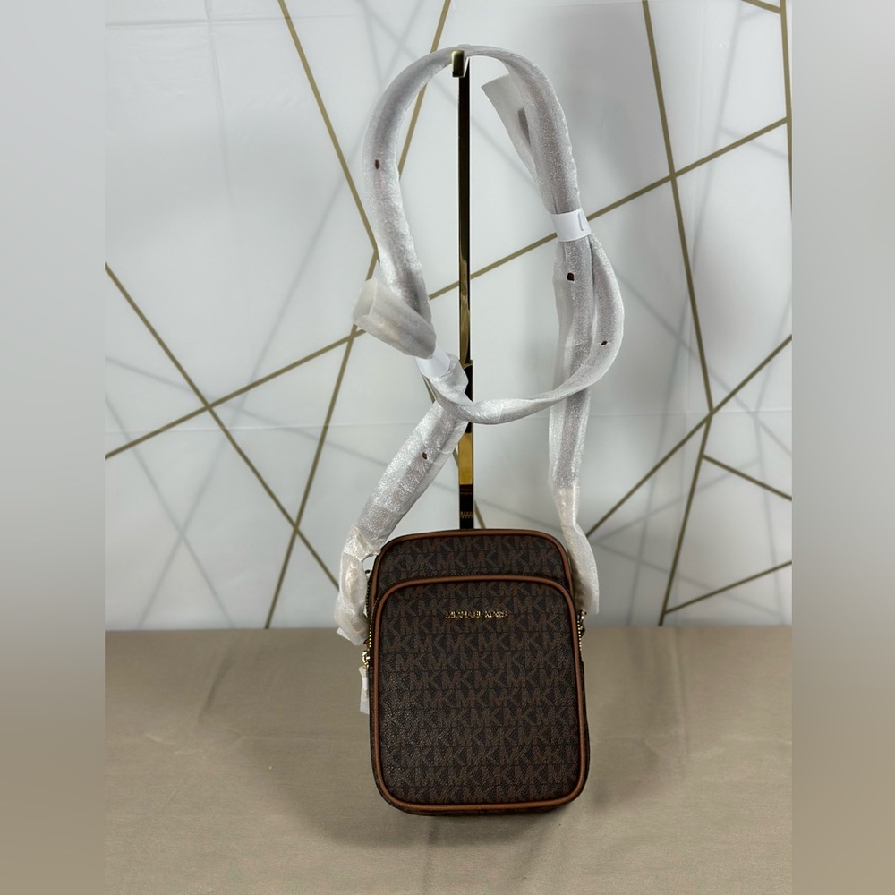 NWT MICHAEL KORS Jet Set Crossbody